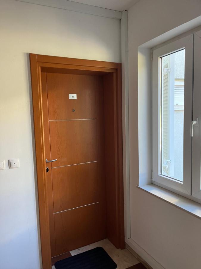 Modern Apartment 塞尔瑟 外观 照片