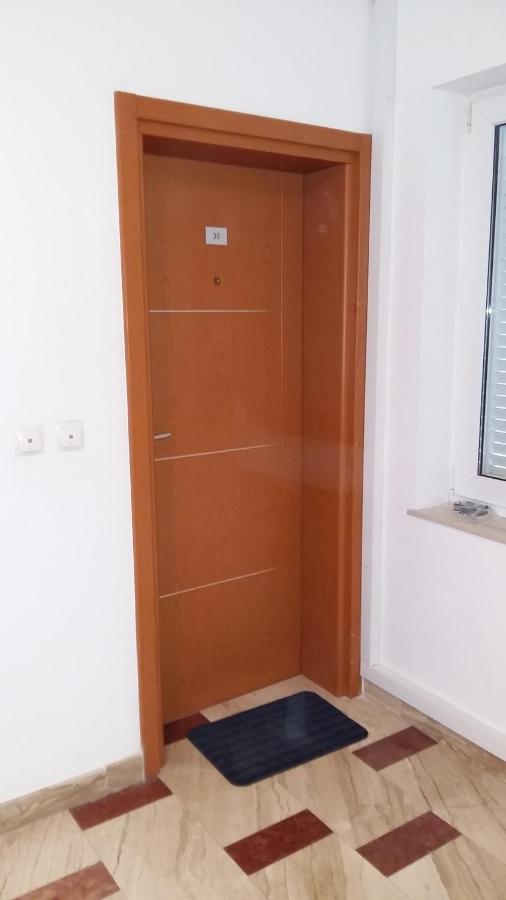 Modern Apartment 塞尔瑟 外观 照片